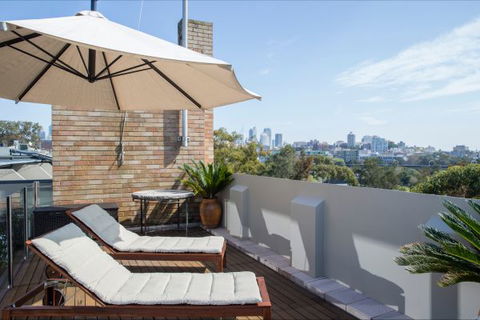 Trumper Loft - Accommodation Noosa 0