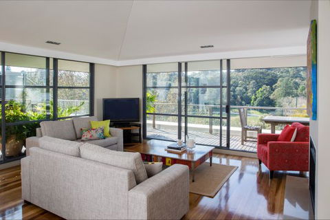 Trumper Loft - Accommodation Noosa 5