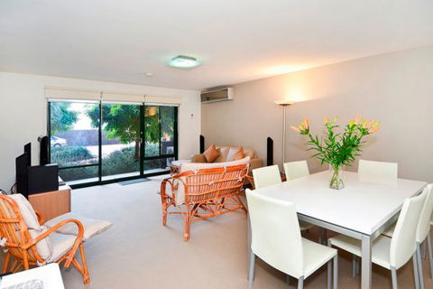 Unit 5 Wyuna Queenscliff - Accommodation Noosa 6