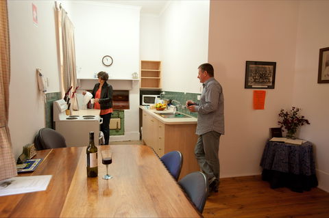 Black Jack Get-A-Way - Nana's Home - Accommodation Noosa 3