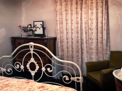 Hamilton Heritage Holiday Homes - McCauley's Cottage - Accommodation Noosa 0