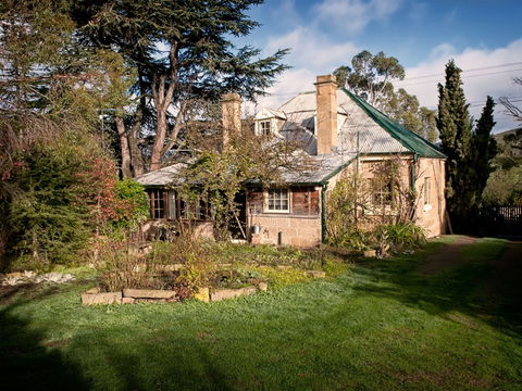 Hamilton Heritage Holiday Homes - McCauley's Cottage - Accommodation Noosa 4