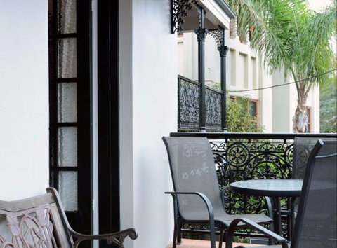 High Cross Park  Lodge - Accommodation Noosa 7