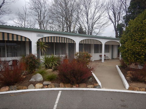 Hi Way Motor Inn - Accommodation Noosa 0