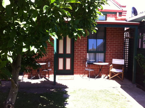 Mansfield Travellers Lodge Motel And Backpackers - Accommodation Noosa 2
