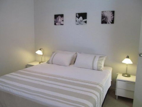 Studio One Accommodation - Accommodation Noosa 1