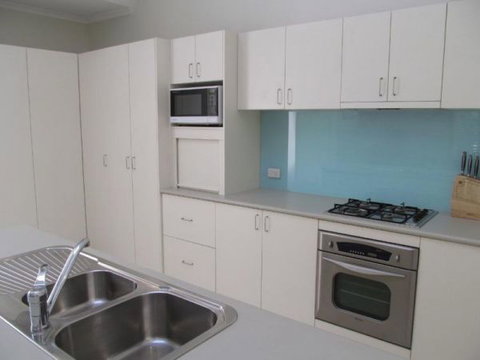 Studio One Accommodation - Accommodation Noosa 3