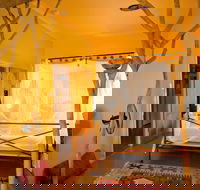 Eternity Springs Art Farm Bed and Breakfast - Accommodation Noosa