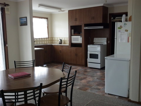 George'N'Mays - Accommodation Noosa 3