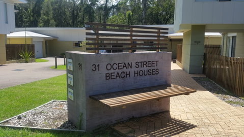 Ocean Beach House - Accommodation Noosa 2