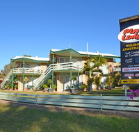 Pine Lodge Holiday Apartments - Accommodation Noosa
