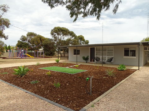 Play On Moontana - Accommodation Noosa 0