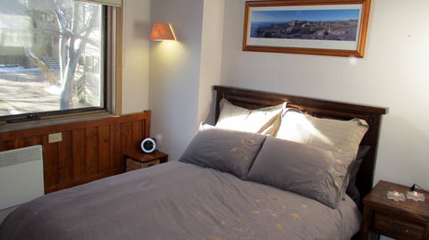 Wallace's - Crystal Creek Chalet 1 - Accommodation Noosa 1