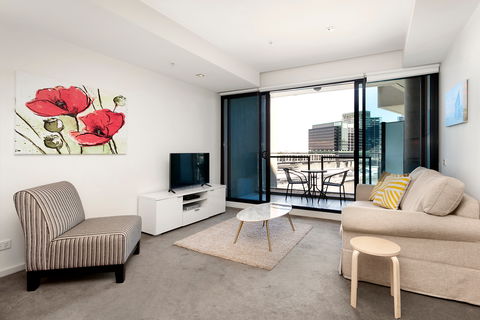 Waterfront Melbourne Apartments - Accommodation Noosa 1