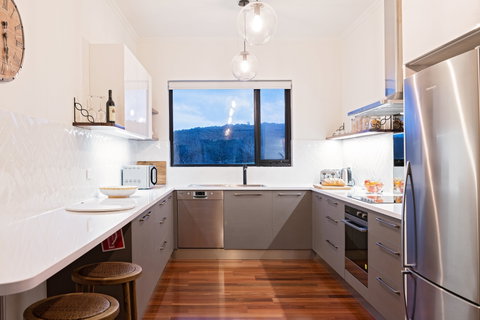 Esto House - Accommodation Noosa 2