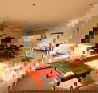 Hobart Villa on Moir - Accommodation Noosa