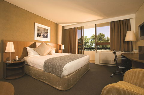 Hotel Urban St Leonards - Accommodation Noosa 1
