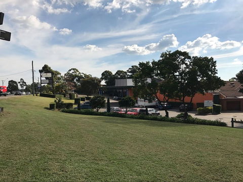 Hunts Hotel Liverpool - Accommodation Noosa 0