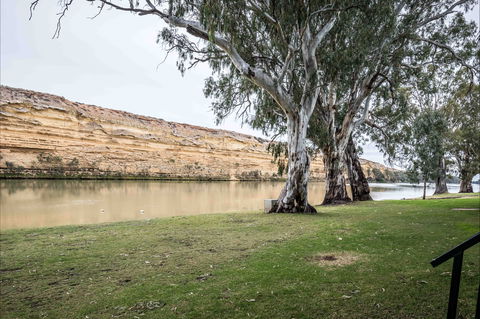 Page Drive Blanchetown  -River Shack Rentals - Accommodation Noosa 1