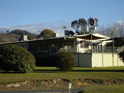 Talbingo Country Club - Accommodation Noosa 0