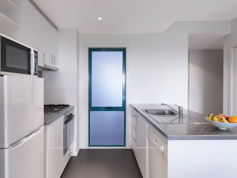 Adina Apartment Hotel St Kilda - Accommodation Noosa 2