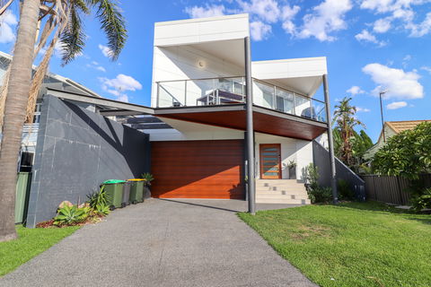 Bali St Beach House - Accommodation Noosa 0