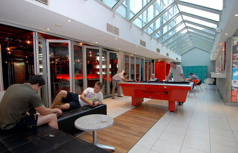 Base Backpackers St Kilda - Accommodation Noosa 1