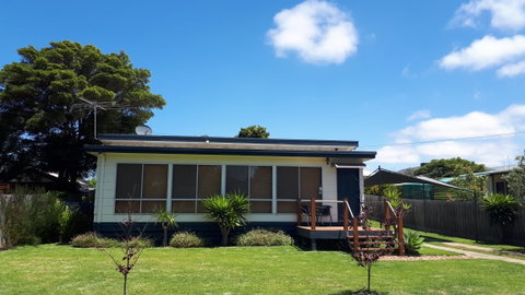 Bay Bell Cottage - Accommodation Noosa 0