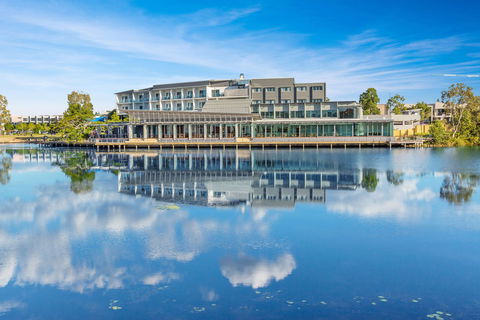 Best Western Plus North Lakes - Accommodation Noosa 0