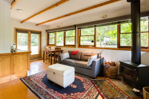Braeside Mount Macedon Country Retreat - Accommodation Noosa 0