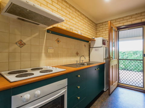 Busselton Villas And Caravan Park - Accommodation Noosa 2