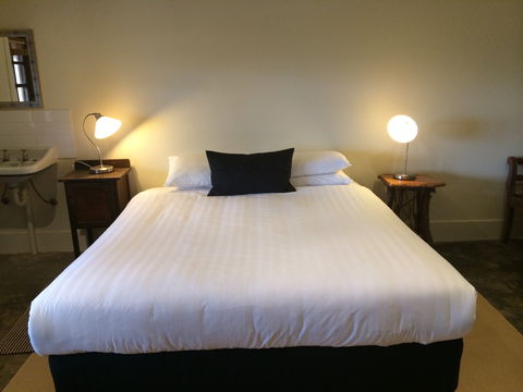 Little Paddock Homestead - Accommodation Noosa 0
