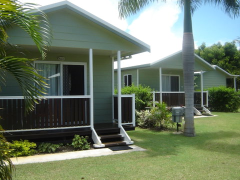 Queens Beach Tourist Village - Accommodation Noosa 0