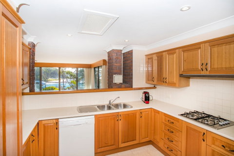 Secluded Away - Accommodation Noosa 2