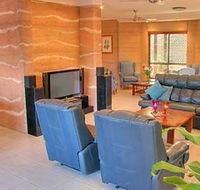 Gladstone Earth and Sea - Accommodation Noosa
