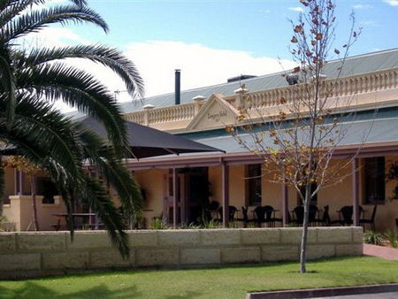 Dongara Hotel Motel - Accommodation Noosa 0