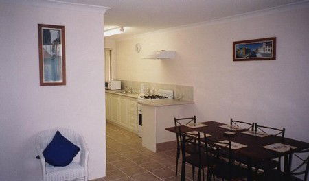 JJ's Holiday Cottages - Butler Street - Accommodation Noosa 2