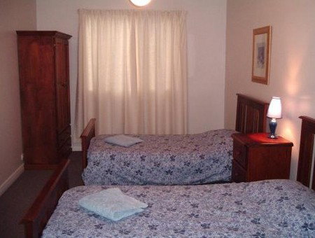 About Town Cottages - Accommodation Noosa 2