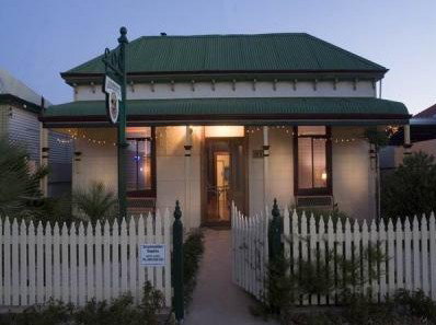 Emaroo Cottages - Accommodation Noosa 0
