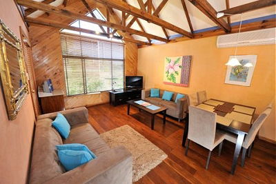 Anchorage Guest House - Accommodation Noosa 2