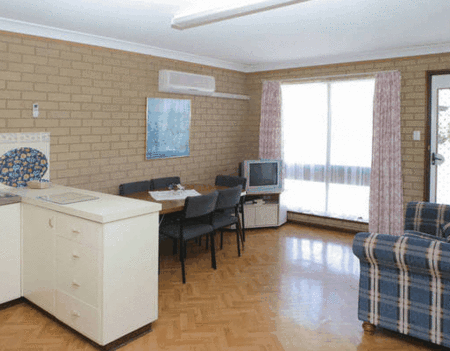 Port Denison Holiday Units - Accommodation Noosa 1