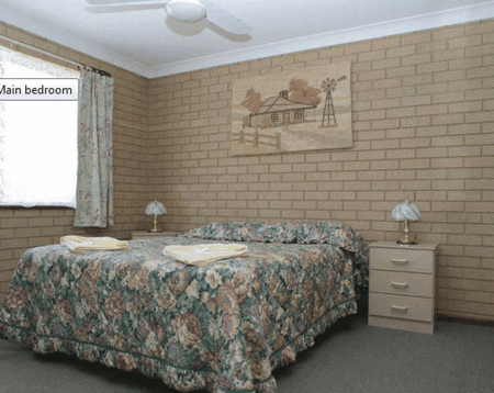 Port Denison Holiday Units - Accommodation Noosa 2