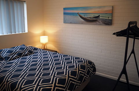Budget Apartments Como South Perth - Accommodation Noosa 4