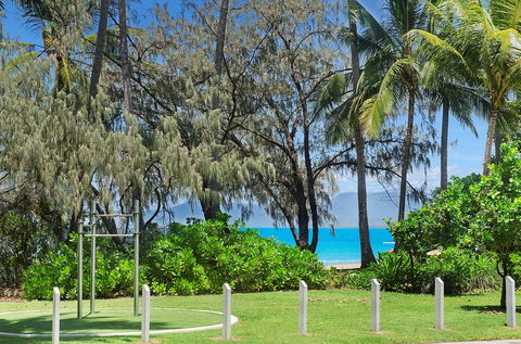 By The Sea Port Douglas - Accommodation Noosa 0