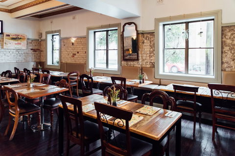 Commonwealth Hotel - Accommodation Noosa 0