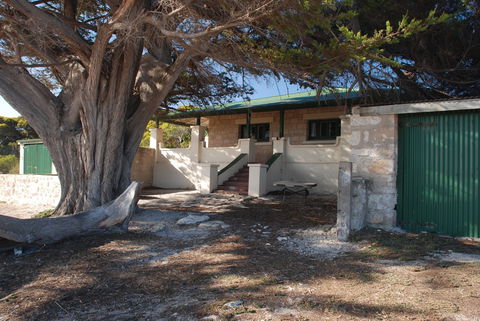 Managers Lodge - Innes National Park - Accommodation Noosa 0