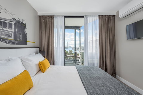 Peppers Docklands - Accommodation Noosa 1