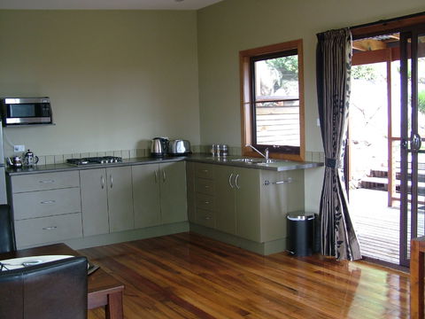 Sacred Mountain Retreat - Accommodation Noosa 2
