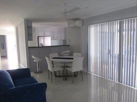 Top Valley View - Accommodation Noosa 2