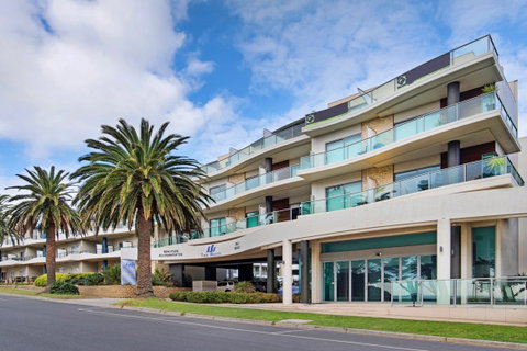 350 Sur La Plage At The Waves - Accommodation Noosa 1